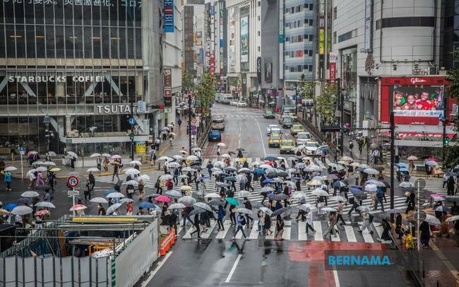 JAPAN'S ULTRA-WEALTHY POPULATION TO SHRINK IN 5 YEARS: REPORT