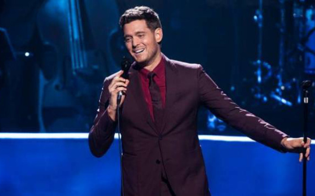 "I was eating my fish sticks and going oh my God": Michael Bublé creates special moment with Kiwi buskers