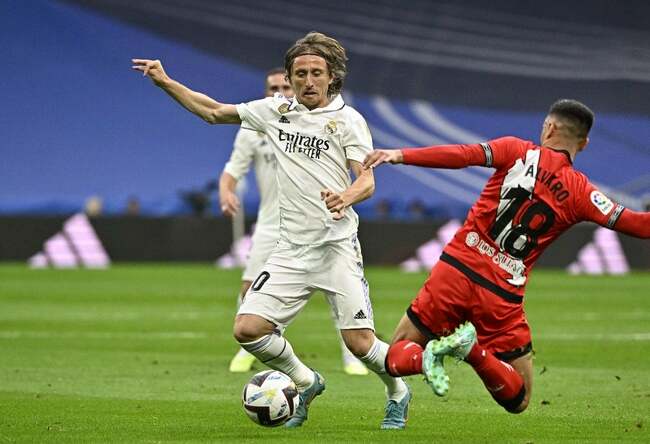 Luka Modric extends Real Madrid contract until 2024