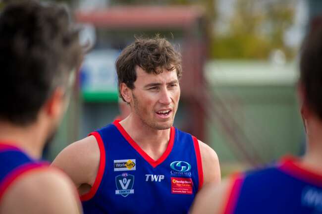Wall holds up Roos' defence