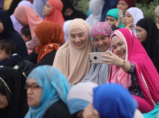 Around 1,300 Muslims to celebrate Eid'l Adha in Plaza Independencia