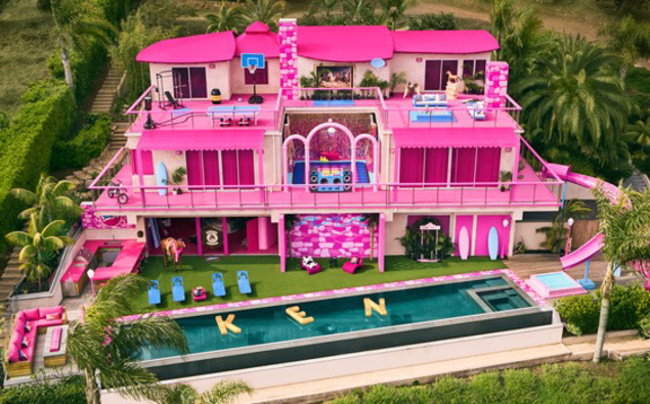 You can now experience picture-plastic paradise and stay in Barbie's real life Malibu Dreamhouse