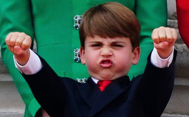 Prince Louis makes surprise Glastonbury appearance on giant flag