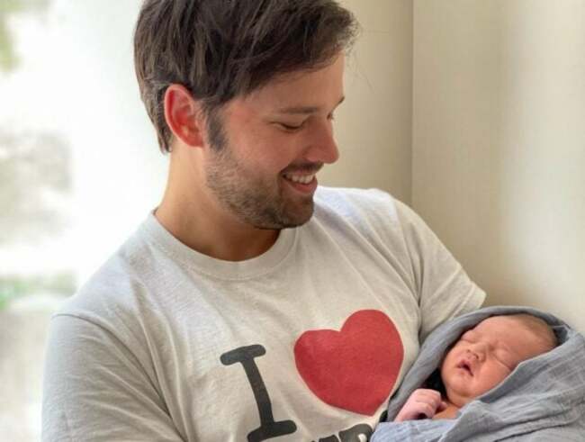 LOOK: ‘iCarly' star Nathan Kress reveals he's now a dad of 3