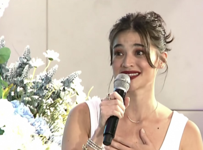 ‘Kapamilyang Kapuso': Anne Curtis emotional while thanking GMA at ‘It's Showtime,' GTV contract signing