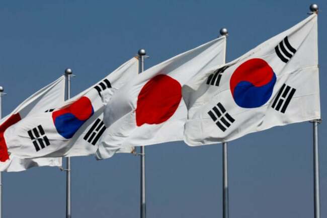 Japan and South Korea agree to revive currency swap deal
