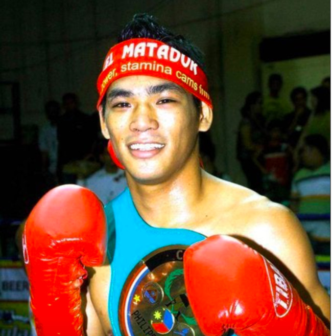 Arthur Villanueva scores lopsided TKO win against Thai boxer in Bangkok