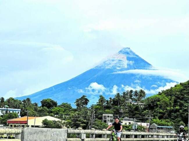 Mayon ashfall blankets parts of Albay
