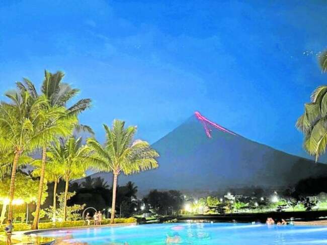 Mayon spews out more sulfur dioxide, says Phivolcs