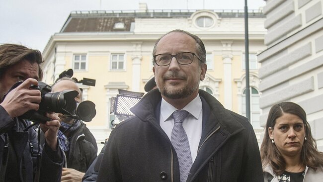 Austria's foreign minister set to replace Kurz
