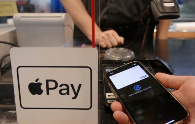 [KH explains] More card issuers jump on Apple Pay bandwagon