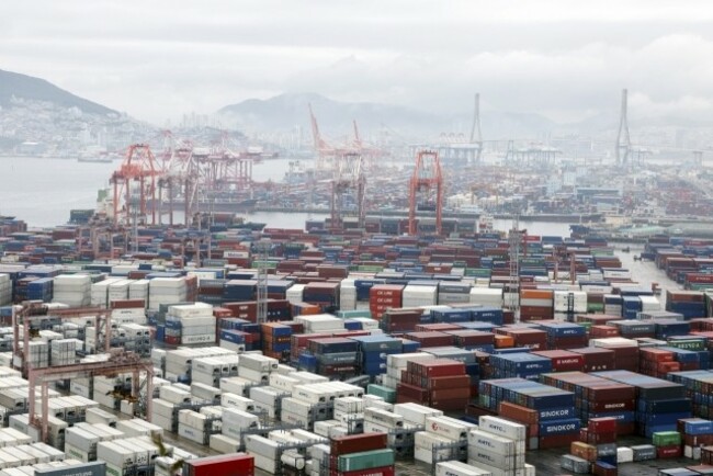 'China decoupling could boost Korean trade'