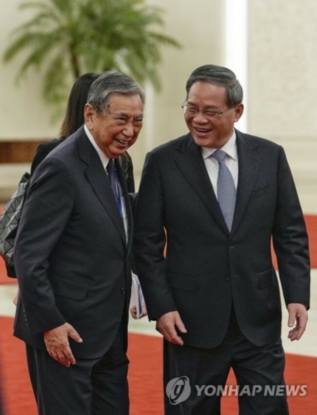 CHINA JAPAN DIPLOMACY