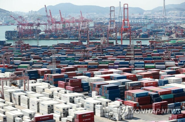 (2nd LD) BOK hints at rate hike for Nov. amid economic recovery, rising inflation