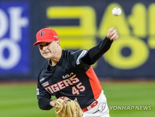 (LEAD) Kia Tigers sign new pitcher Mario Sanchez, reacquire Thomas Pannone