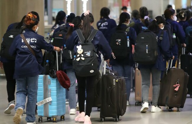 Regional restrictions to be imposed on E-9 visa holders
