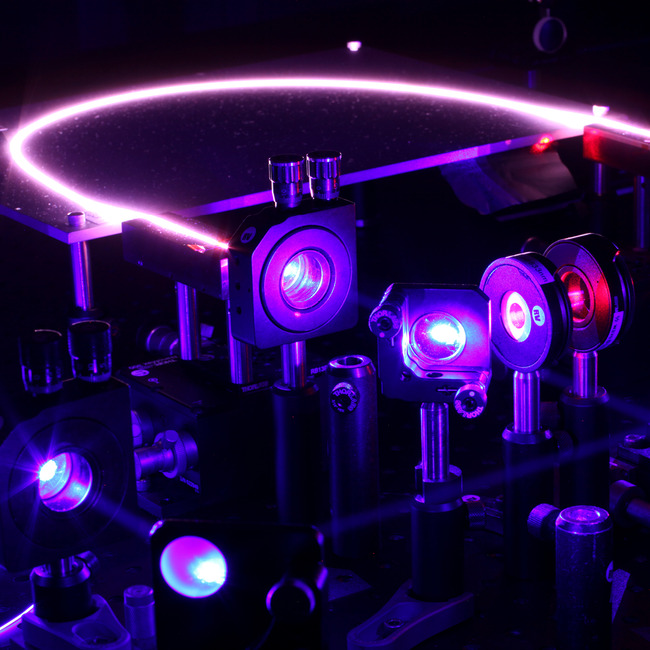 Researchers Unveil First Visible Wavelength Femtosecond Fiber Laser