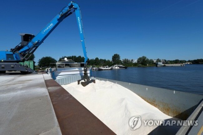 NETHERLANDS ROAD SALT