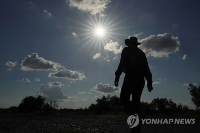 APTOPIX Heat Wave Texas