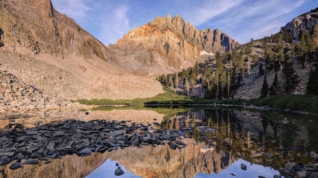Hiker killed, two others injured in California mountain avalanche