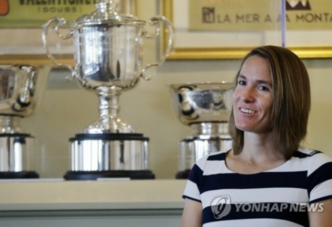 Tennis Henin ITF Award