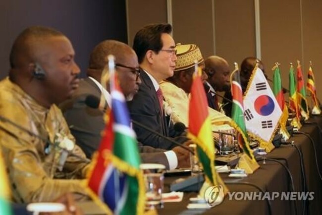 (LEAD) S. Korea launches 'K-rice belt' initiative with 8 African nations