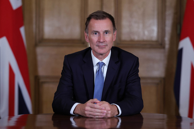 Chancellor Jeremy Hunt delivers Mansion House speech