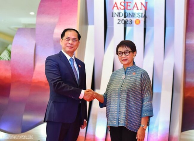 ASEAN Foreign Ministers Meeting opens in Jakarta