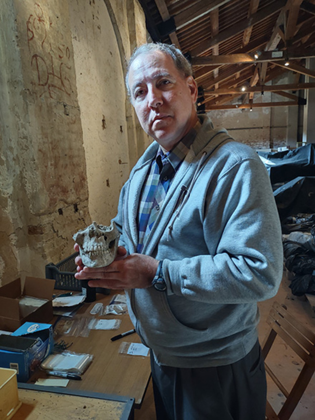 Centuries-Old Teeth Suggest Effectiveness of Pandemic Quarantines