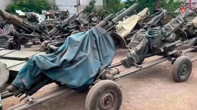Russia's Defense Ministry: Wagner mercenaries are surrendering their weapons to military