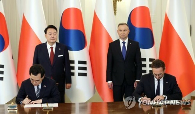 (LEAD) S. Korea, Poland sign 3 MOUs on trade, infrastructure, Ukraine reconstruction
