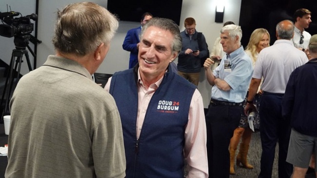 Gift cards, commission fees and even free college tuition: GOP candidates test odd fundraising strategies