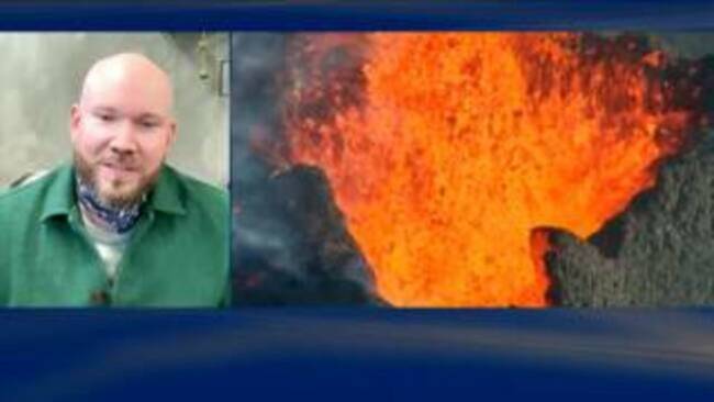 Iceland warns tourists to stay away from lava-spewing volcano