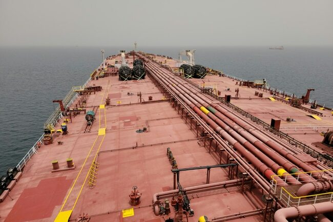 UN hands over ship for oil transfer from rusting Yemen tanker