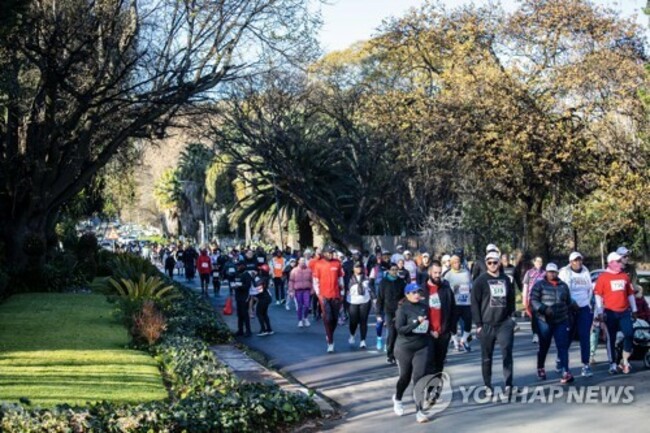 SOUTH AFRICA PHOTO SET MANDELA DAY