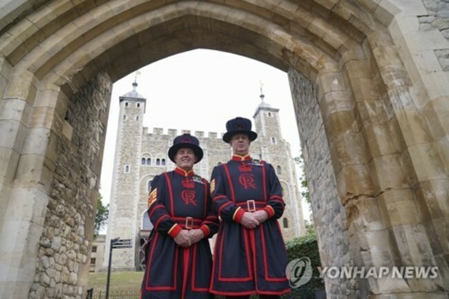 Britain Tower Guards