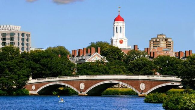 A tour of Boston's universities with local guide Daniel Bodt