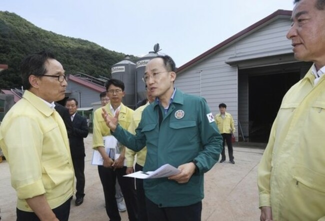 Heavy rains not expected to give significant impact on inflation: Choo