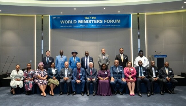 [Photo News] Education ministers in Busan