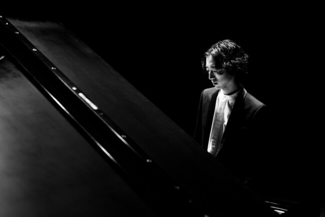 [Interview] Pianist Hayato Sumino weaves unusual way to classical acclaim