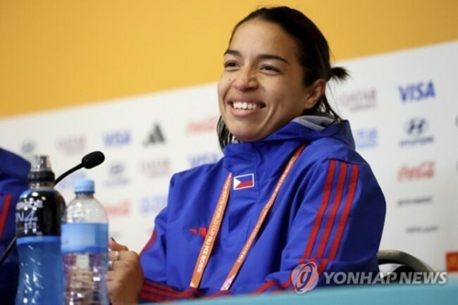 Soccer WWCup Phillipines Americans