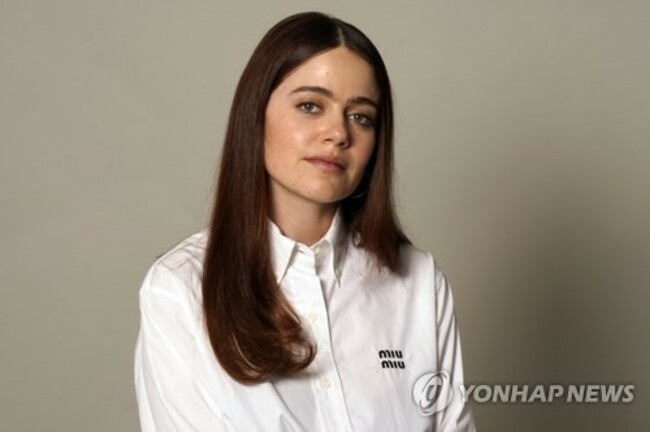Molly Gordon Portrait Session