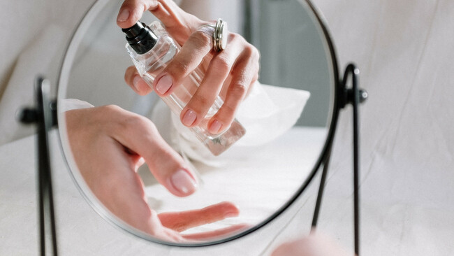 Searching For A Perfume Brand That's Clean And Hormone-Friendly? Here Are Some Of Our Favorites
