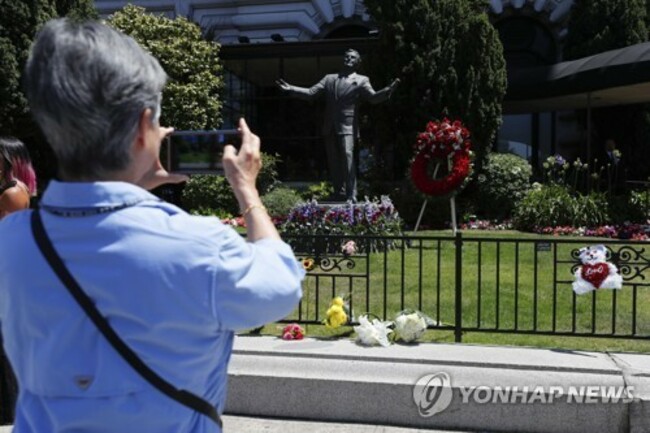 USA SINGER TONY BENNETT DIES AT 96