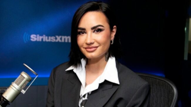NEWS OF THE WEK: Demi Lovato reveals vision and hearing impairment