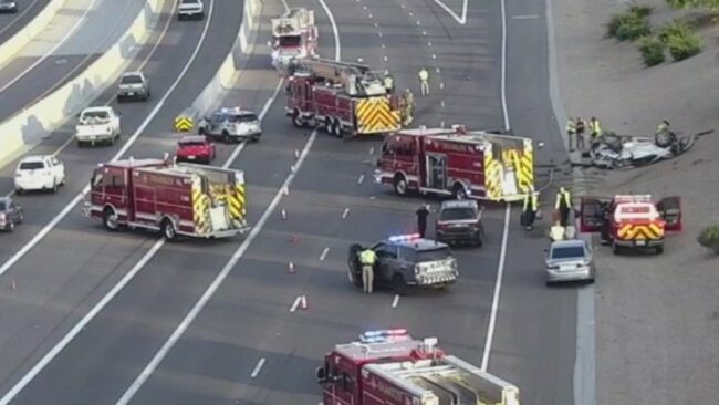 Deadly crash shuts down Loop 202