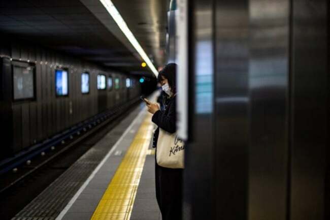 Three hurt in Japan train stabbing attack