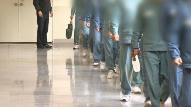 Human rights commission rules against keeping incarcerated in restraints in lavatory
