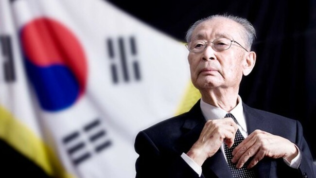 Controversial description of late Korean War hero deleted