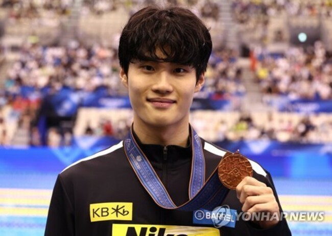 Swimmer Hwang Sun-woo looks on brighter side after narrow miss for gold at worlds